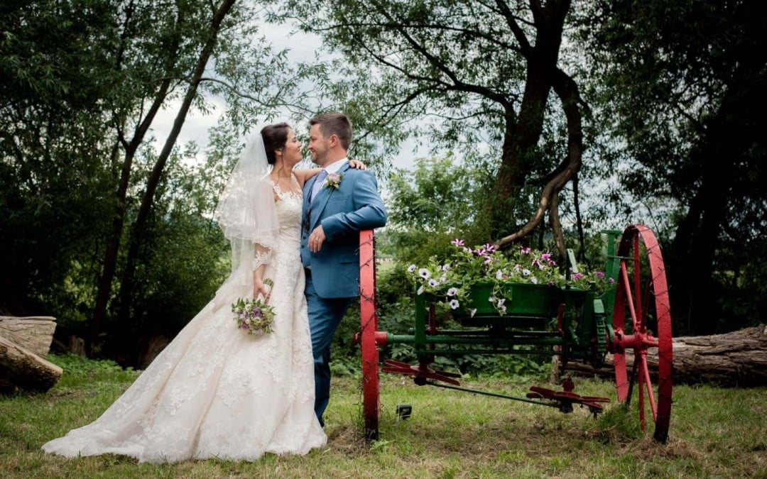 Worcester Glamping Wedding Photography | Amanda + Alex